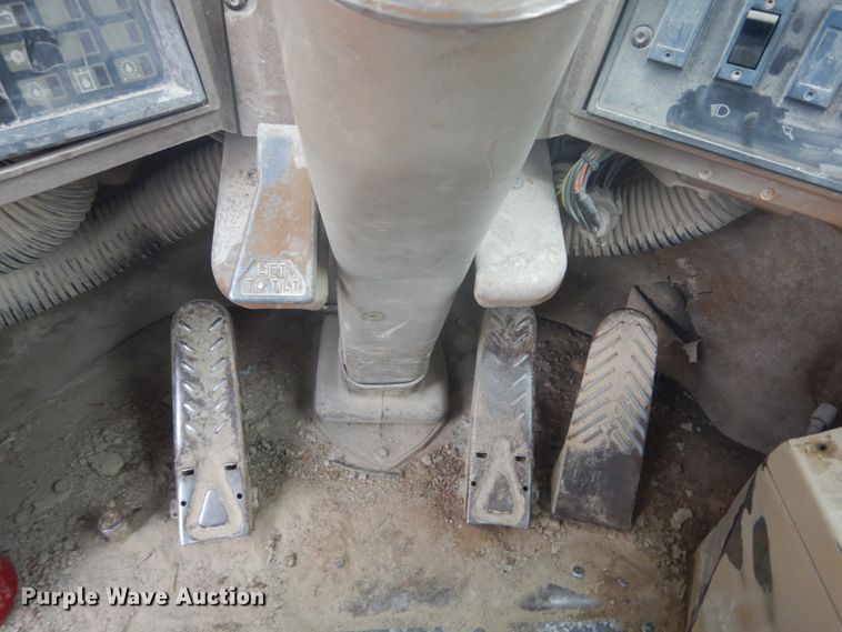 image for item GB9935 1994 Caterpillar 980F  wheel loader