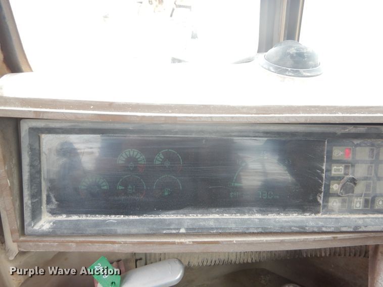 image for item GB9935 1994 Caterpillar 980F  wheel loader