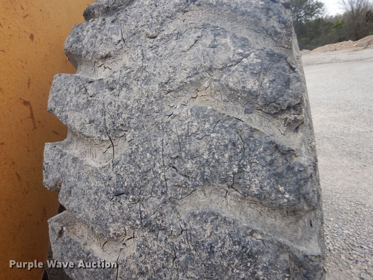 image for item GB9935 1994 Caterpillar 980F  wheel loader