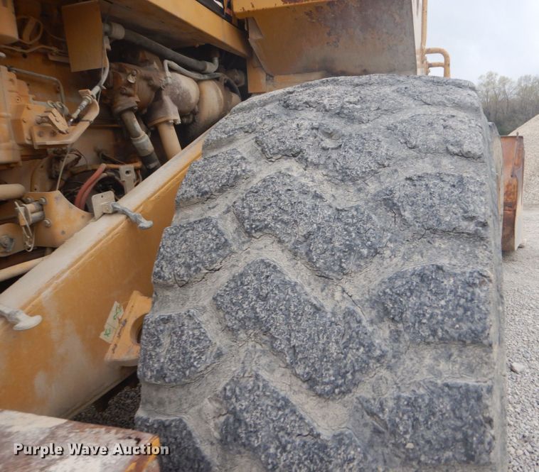 image for item GB9935 1994 Caterpillar 980F  wheel loader
