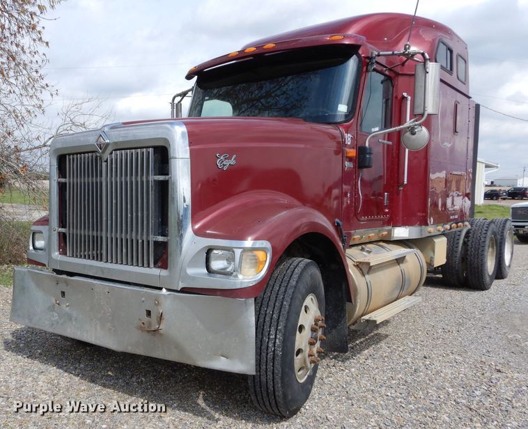 image for item GK9102 2006 International 9900i semi truck