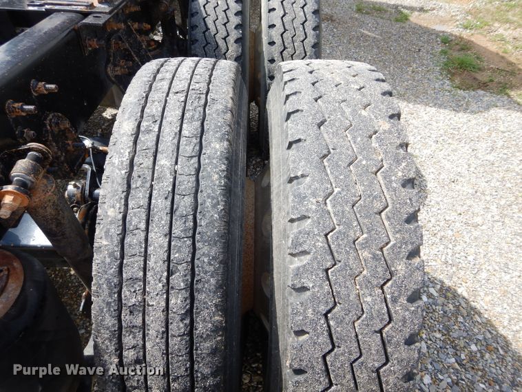 image for item GK9102 2006 International 9900i semi truck