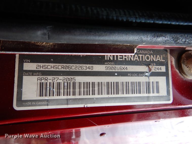 image for item GK9102 2006 International 9900i semi truck