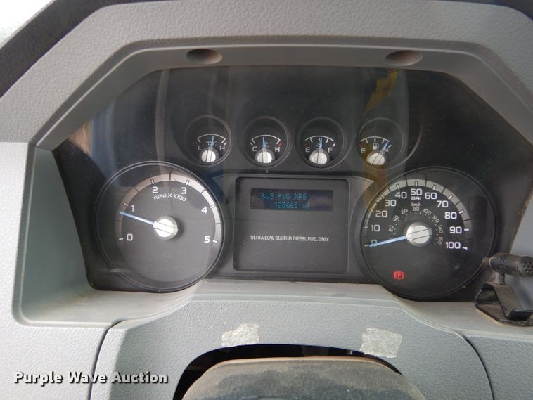 2012 Ford F750 bucket truck in El Reno, OK Item GK9115 sold Purple Wave