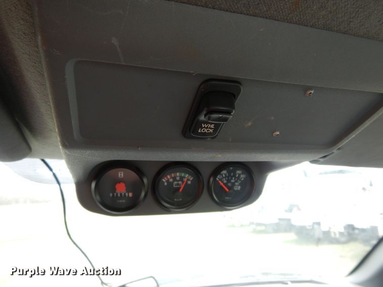 2012 Ford F750 bucket truck in El Reno, OK Item GK9115 sold Purple Wave