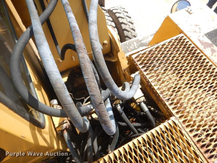 image for item GP9029 1986 Caterpillar 212 rubber tired excavator