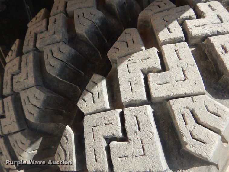 image for item GP9029 1986 Caterpillar 212 rubber tired excavator