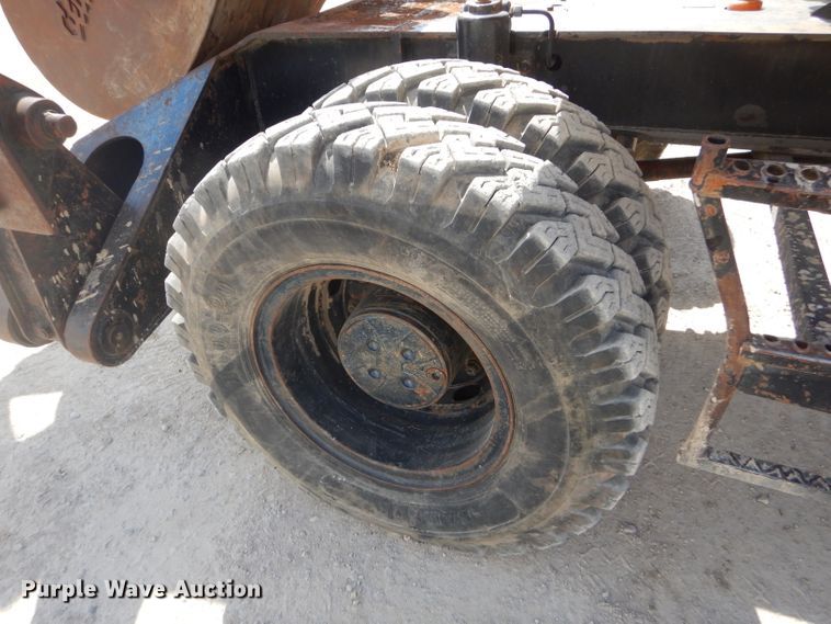 image for item GP9029 1986 Caterpillar 212 rubber tired excavator