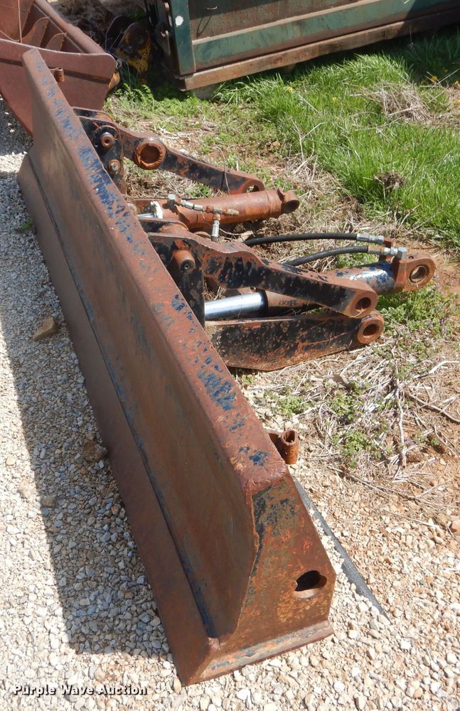 image for item GP9029 1986 Caterpillar 212 rubber tired excavator