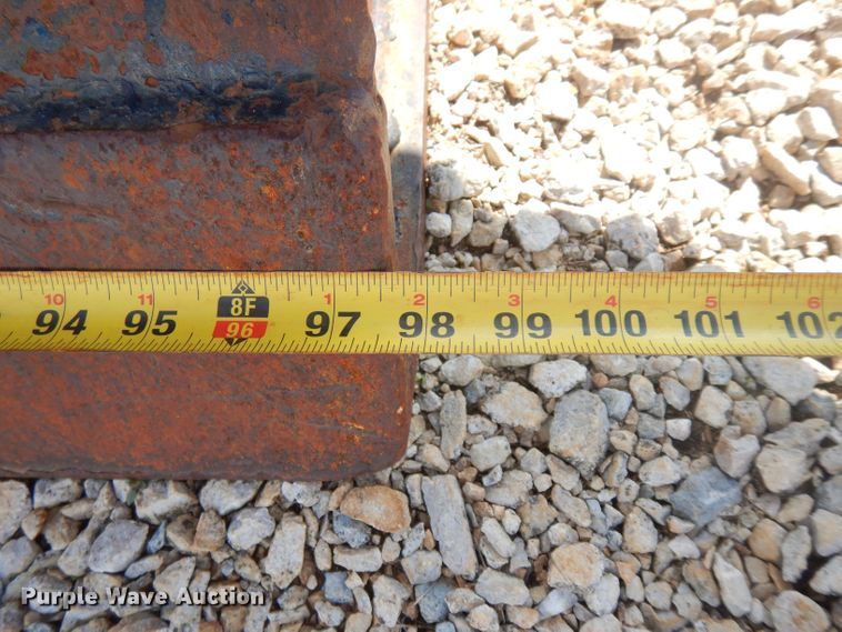 image for item GP9029 1986 Caterpillar 212 rubber tired excavator