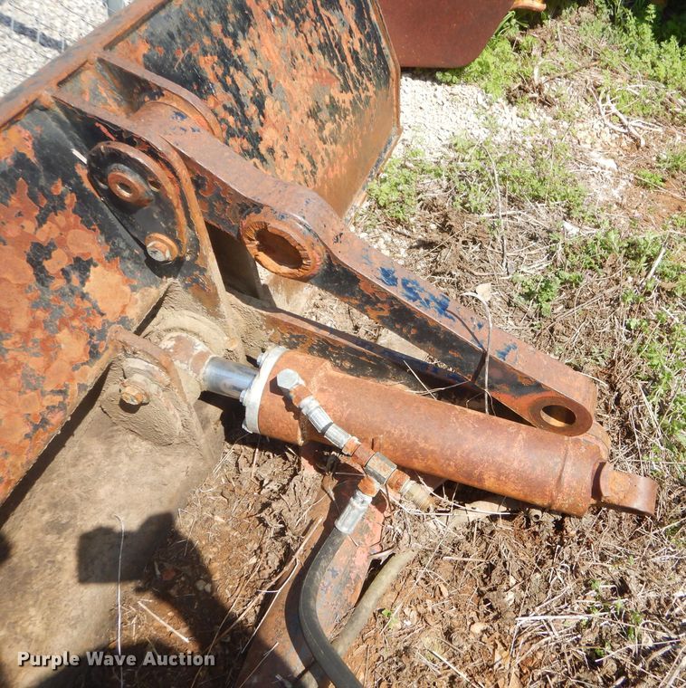 image for item GP9029 1986 Caterpillar 212 rubber tired excavator