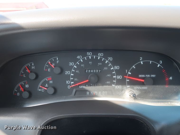 image for item GS9838 2007 Ford F650 Super Duty XLT utility bed truck with crane