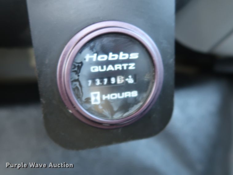 image for item GS9838 2007 Ford F650 Super Duty XLT utility bed truck with crane