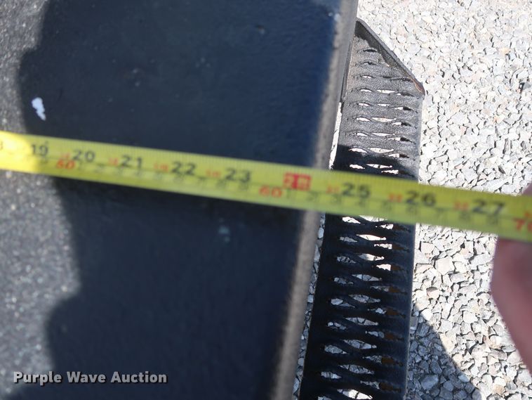 image for item GS9838 2007 Ford F650 Super Duty XLT utility bed truck with crane