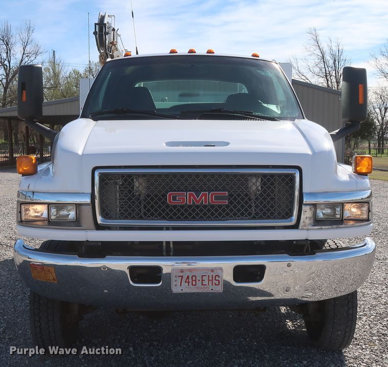 image for item GS9839 2009 GMC C5500 service truck with crane