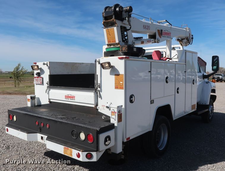 image for item GS9839 2009 GMC C5500 service truck with crane