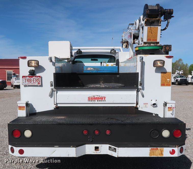 image for item GS9839 2009 GMC C5500 service truck with crane