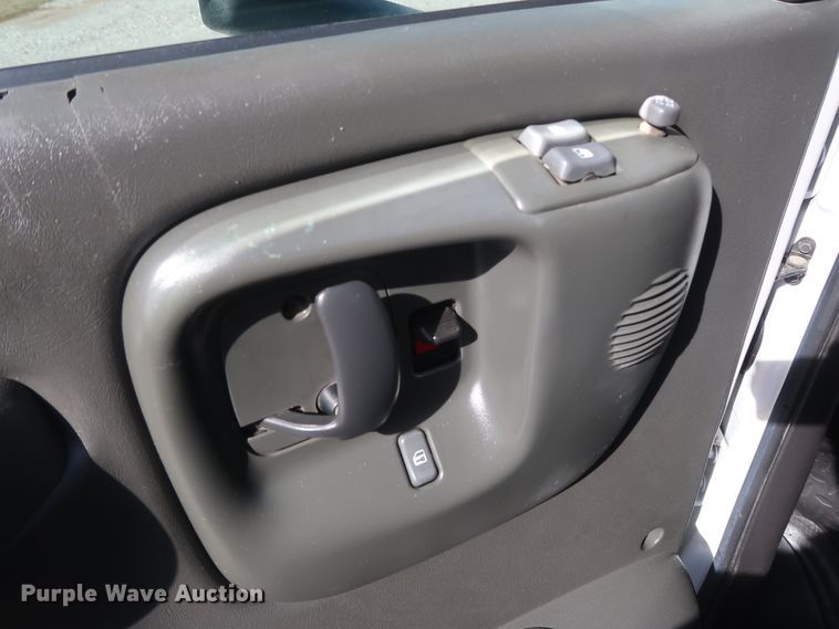 image for item GS9839 2009 GMC C5500 service truck with crane