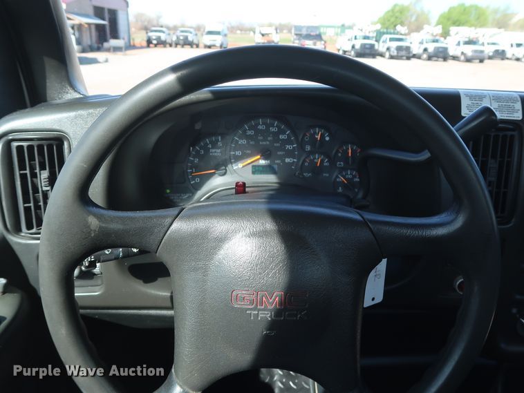 image for item GS9839 2009 GMC C5500 service truck with crane