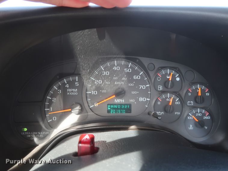 image for item GS9839 2009 GMC C5500 service truck with crane