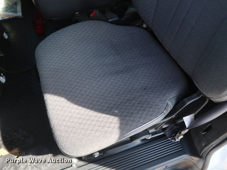 image for item GS9839 2009 GMC C5500 service truck with crane