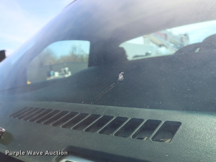 image for item GS9839 2009 GMC C5500 service truck with crane