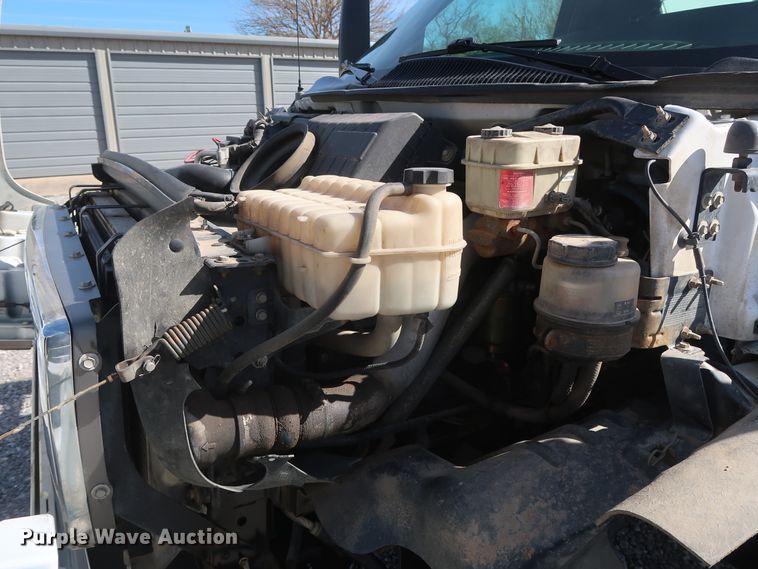 image for item GS9839 2009 GMC C5500 service truck with crane