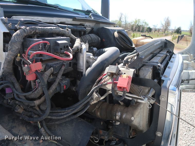 image for item GS9839 2009 GMC C5500 service truck with crane