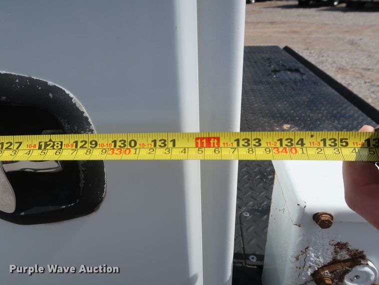 image for item GS9839 2009 GMC C5500 service truck with crane