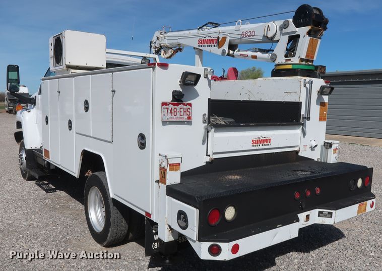 image for item GS9839 2009 GMC C5500 service truck with crane