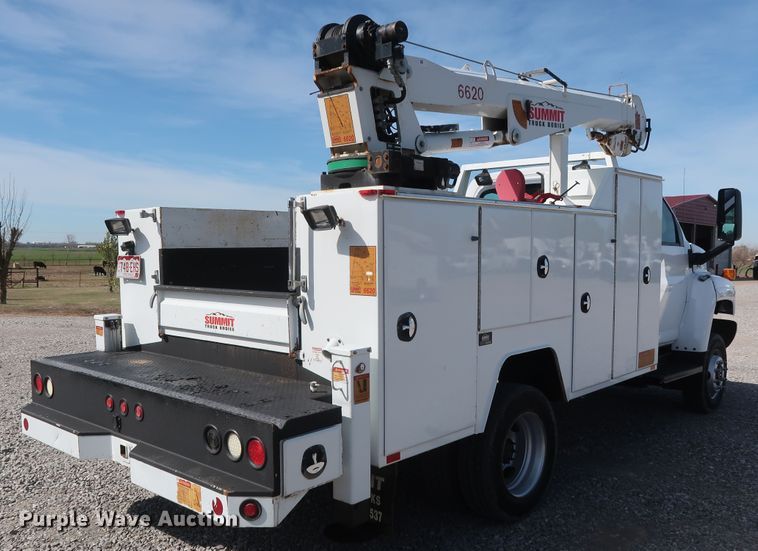 image for item GS9839 2009 GMC C5500 service truck with crane