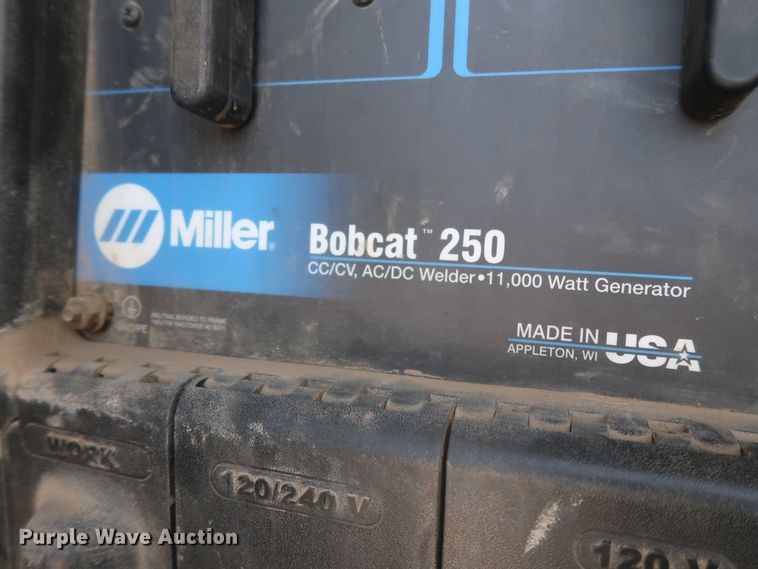 image for item GS9839 2009 GMC C5500 service truck with crane