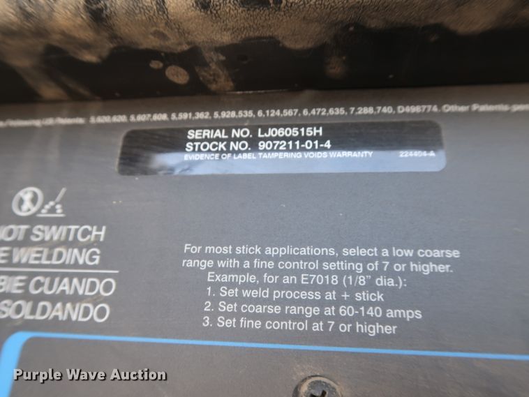 image for item GS9839 2009 GMC C5500 service truck with crane