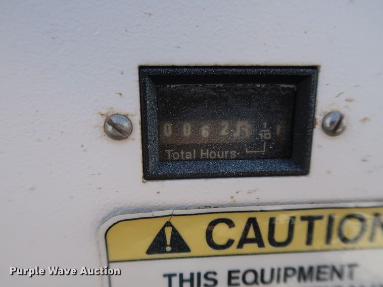 image for item GS9839 2009 GMC C5500 service truck with crane