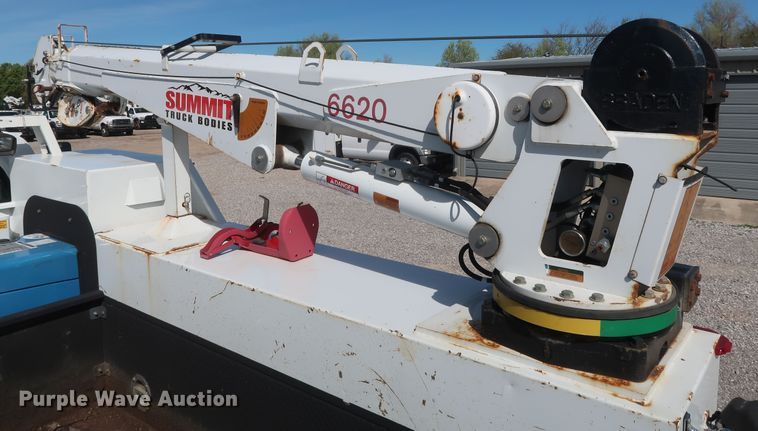 image for item GS9839 2009 GMC C5500 service truck with crane