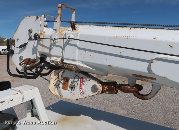 image for item GS9839 2009 GMC C5500 service truck with crane