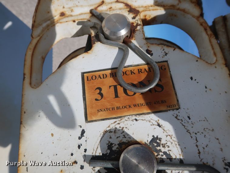 image for item GS9839 2009 GMC C5500 service truck with crane