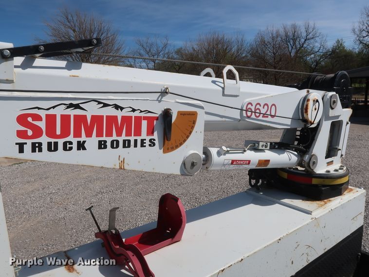 image for item GS9839 2009 GMC C5500 service truck with crane