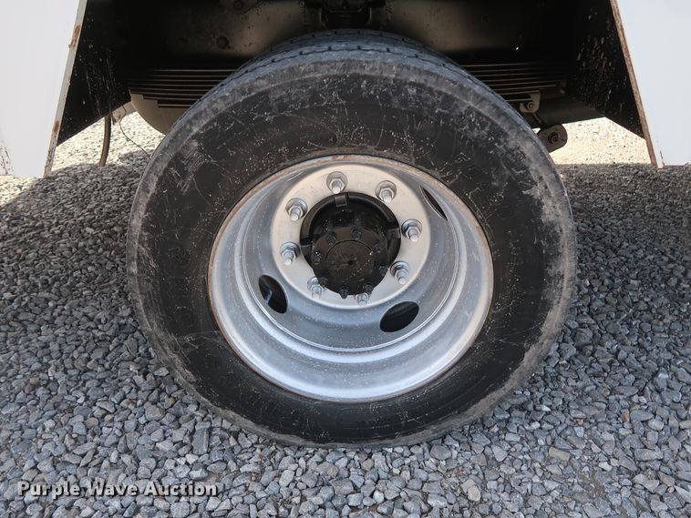 image for item GS9839 2009 GMC C5500 service truck with crane