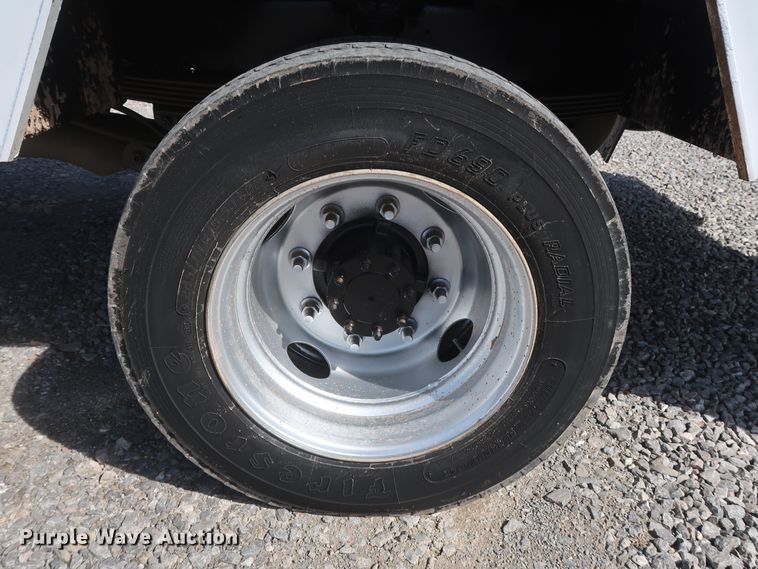 image for item GS9839 2009 GMC C5500 service truck with crane