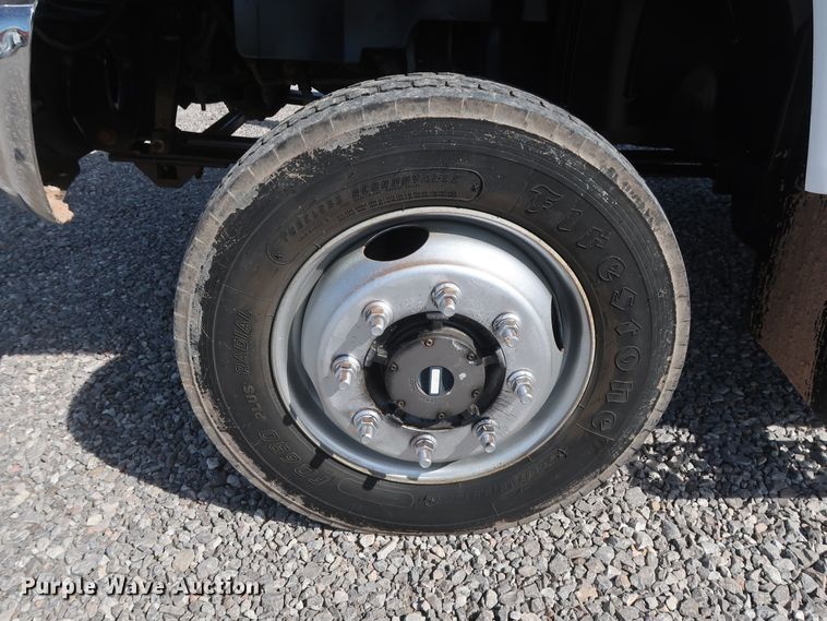 image for item GS9839 2009 GMC C5500 service truck with crane