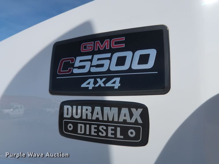 image for item GS9839 2009 GMC C5500 service truck with crane