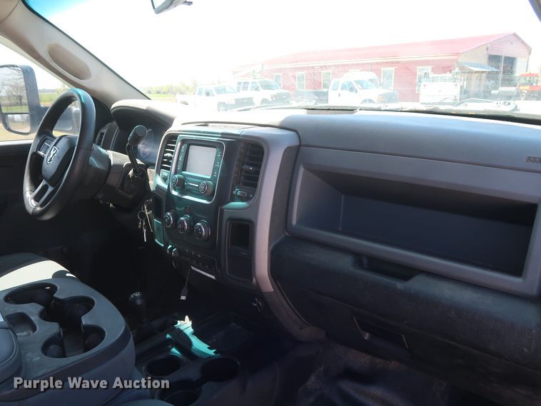 image for item GS9845 2014 Dodge Ram 5500HD bucket truck