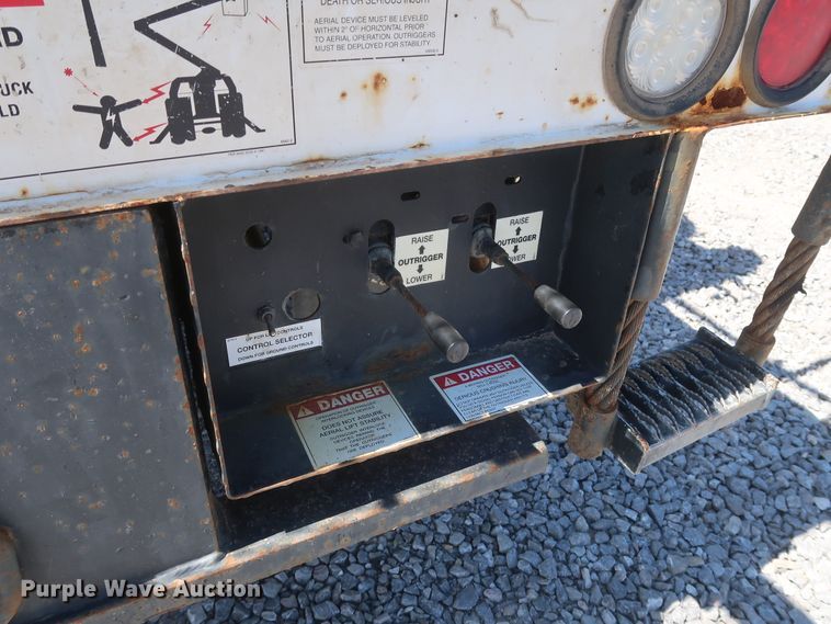 image for item GS9845 2014 Dodge Ram 5500HD bucket truck