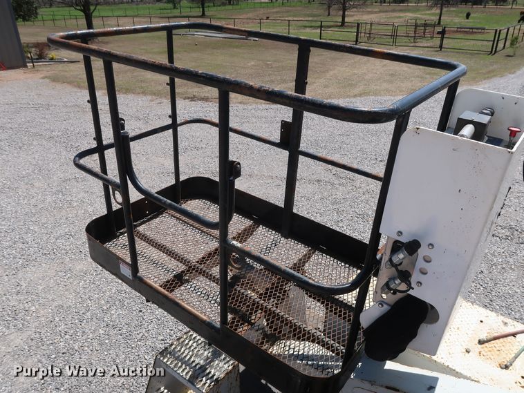 image for item GS9845 2014 Dodge Ram 5500HD bucket truck