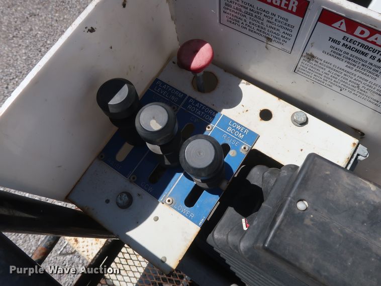 image for item GS9845 2014 Dodge Ram 5500HD bucket truck