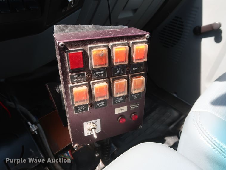 image for item GS9846 2013 Ford F550 Super Duty XL Crew Cab utility bed truck with crane