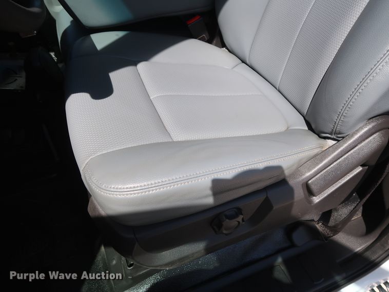 image for item GS9846 2013 Ford F550 Super Duty XL Crew Cab utility bed truck with crane