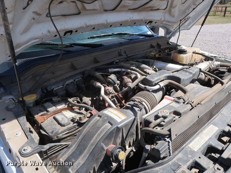 image for item GS9846 2013 Ford F550 Super Duty XL Crew Cab utility bed truck with crane