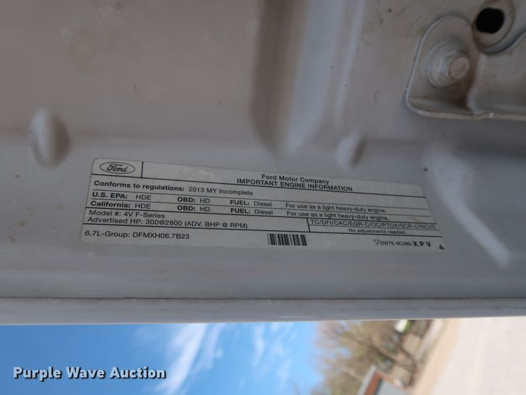 image for item GS9846 2013 Ford F550 Super Duty XL Crew Cab utility bed truck with crane